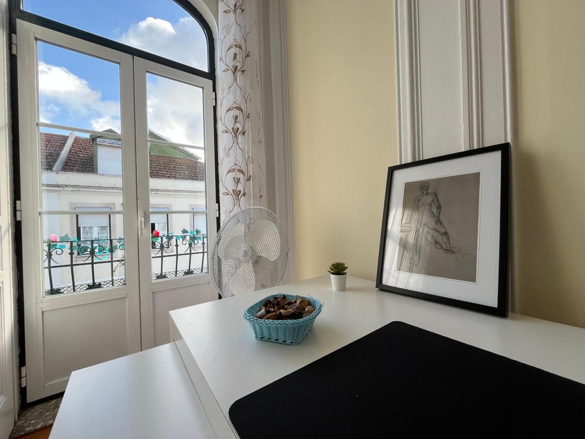 Quarto No Apartamento Pombal Lisboa Exteriér fotografie